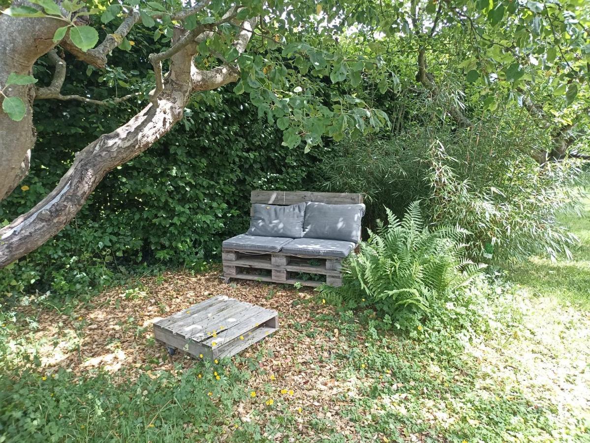L'Echappee Au Jardin, Yourte Bucolique Godinne Buitenkant foto